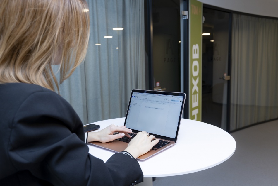 Петербуржцев предупредили об опасных письмах про новогодние премии